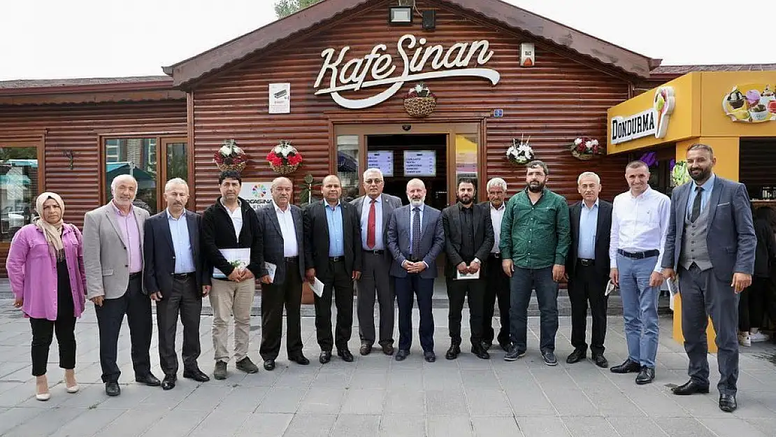 ÇOLAKBAYRAKDAR, MUHTARLARLA BİR ARAYA GELDİ