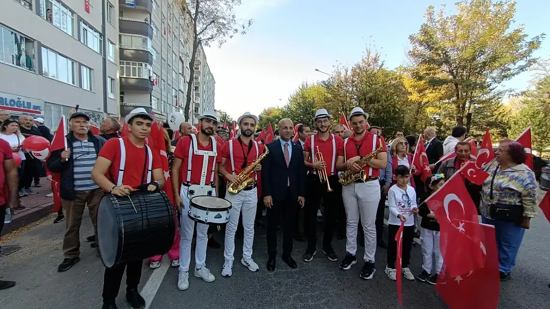 Cumhuriyet Halk Partisi, Cumhuriyetin 100'üncü yılı için yürüdü