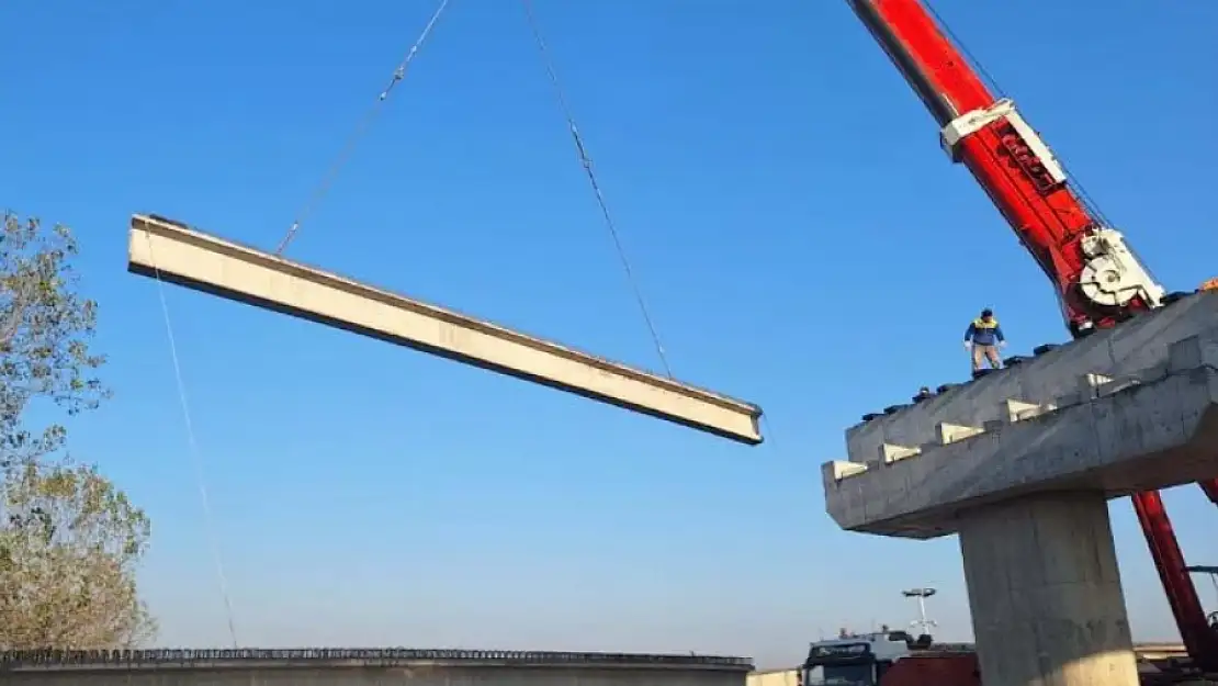 Darıca Osmangazi'de kiriş montajları başladı