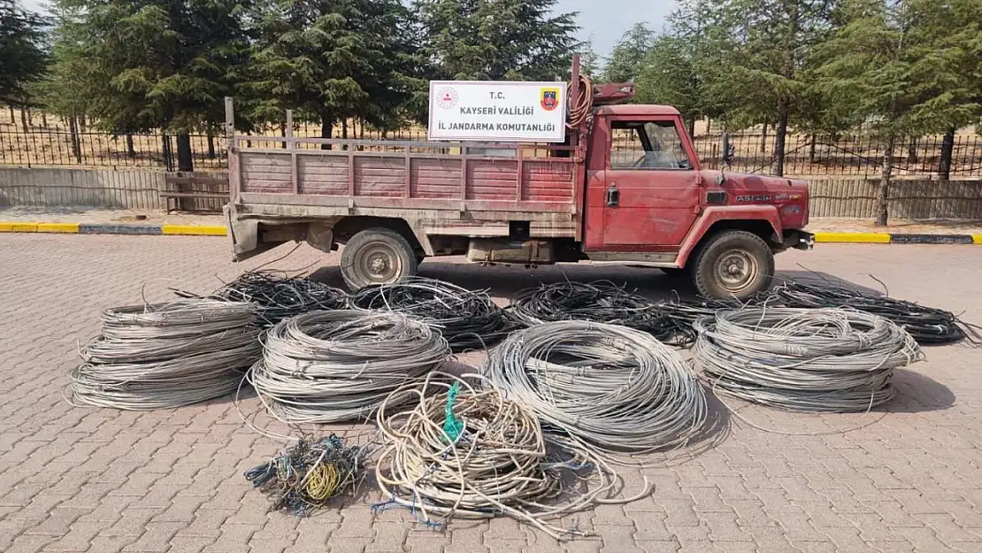 Develi'de elektrik teli hırsızlığı suçüstü yakalandı