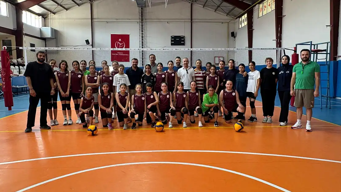 Develi'de Yaz Spor Okulları Sporcularıyla buluşma