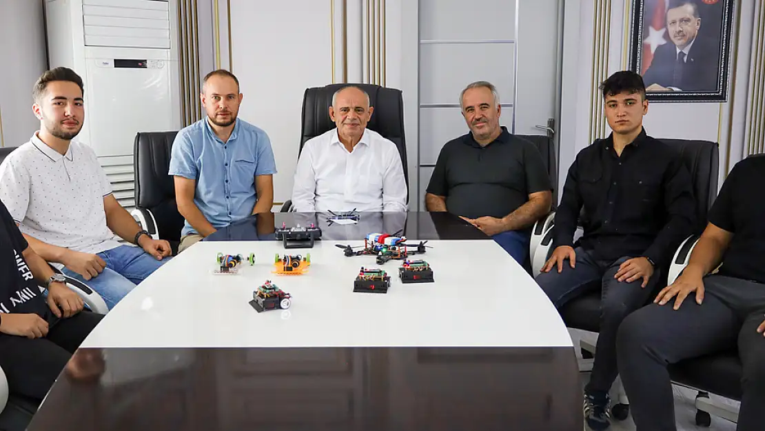 DÖRT PROJE MEB ROBOT YARIŞMASINA KATILACAK