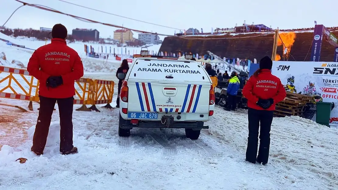 Dünya Kar Motosikleti Şampiyonası ve Erciyes Kış Festivali yapıldı