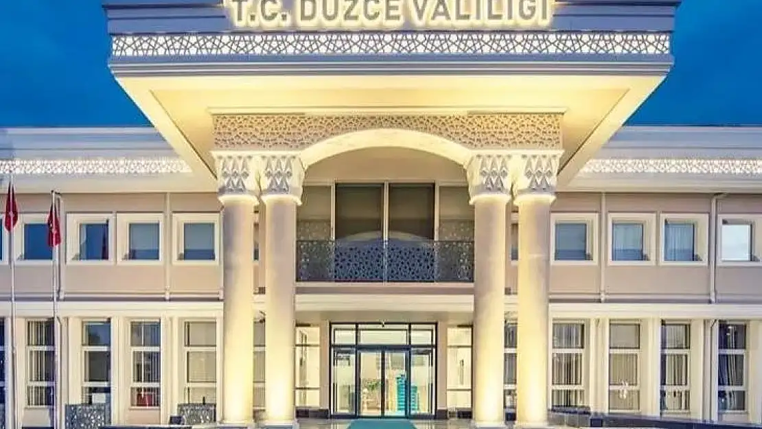 Düzce'de Kar Nedeniyle Okullar Tatil Edildi