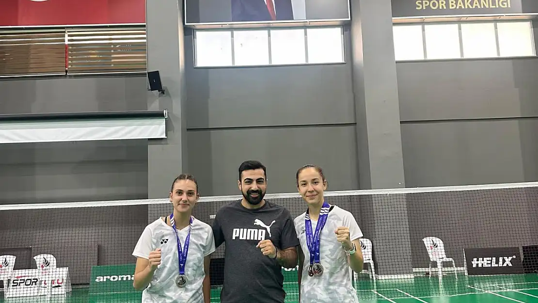 Elif İkra Özyiğit'ten çifte madalya