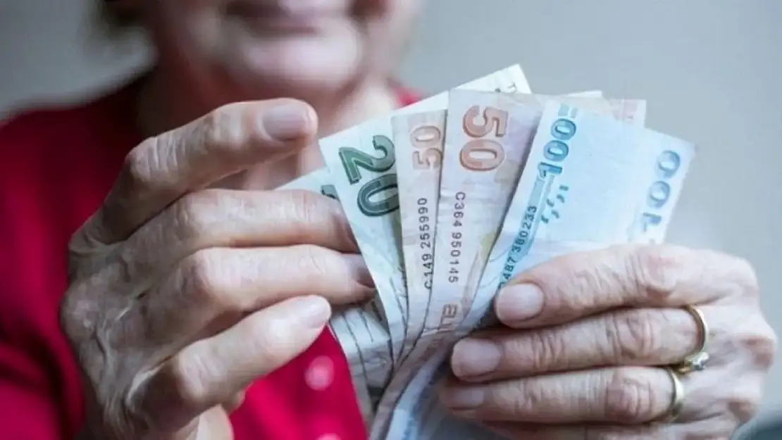Emekli Maaşlarına Bloke yolu açıldı
