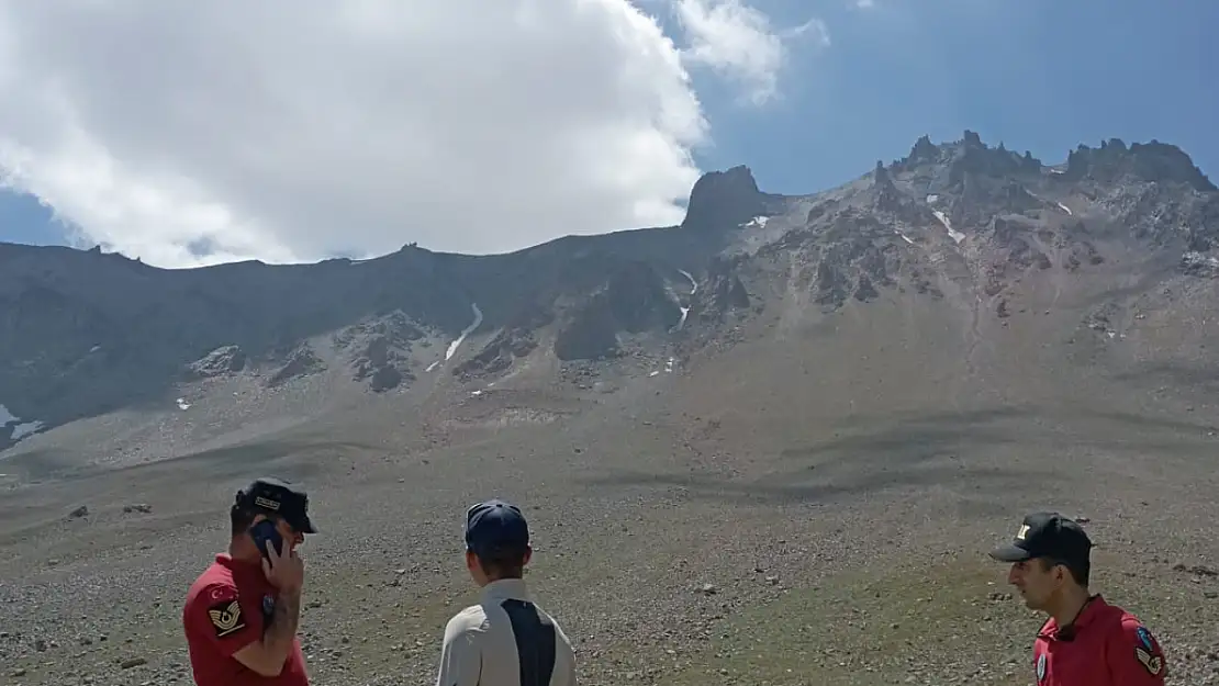 Erciyes Dağı'nda kaybolan dağcı sağ olarak bulundu