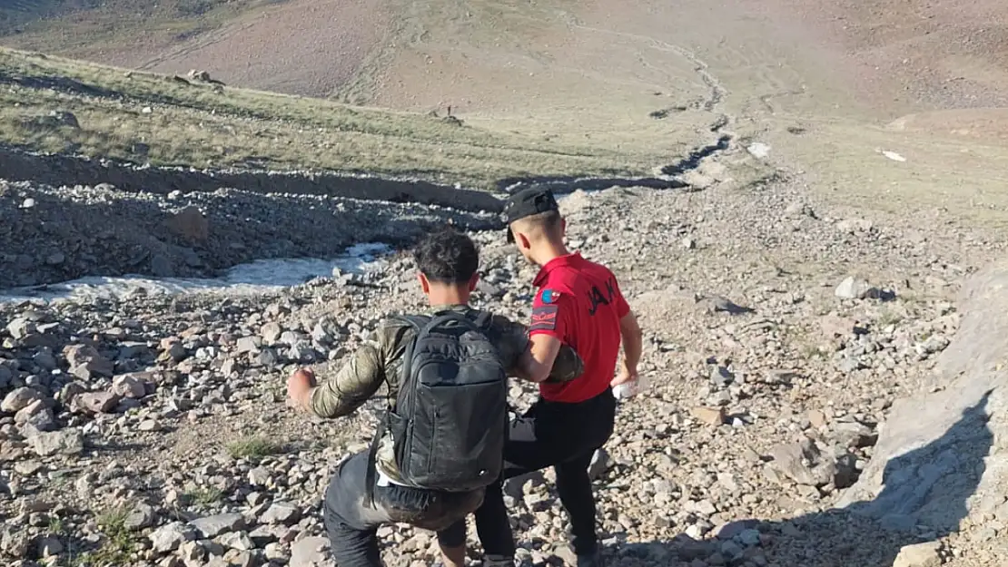Erciyes Dağı'nda mahsur kalan dağcı kurtarıldı