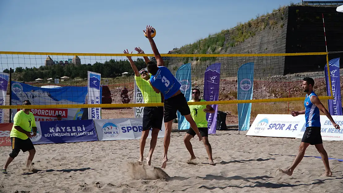 Erciyes'te En Havalı Plaj Voleybol turnuvası tamamlandı