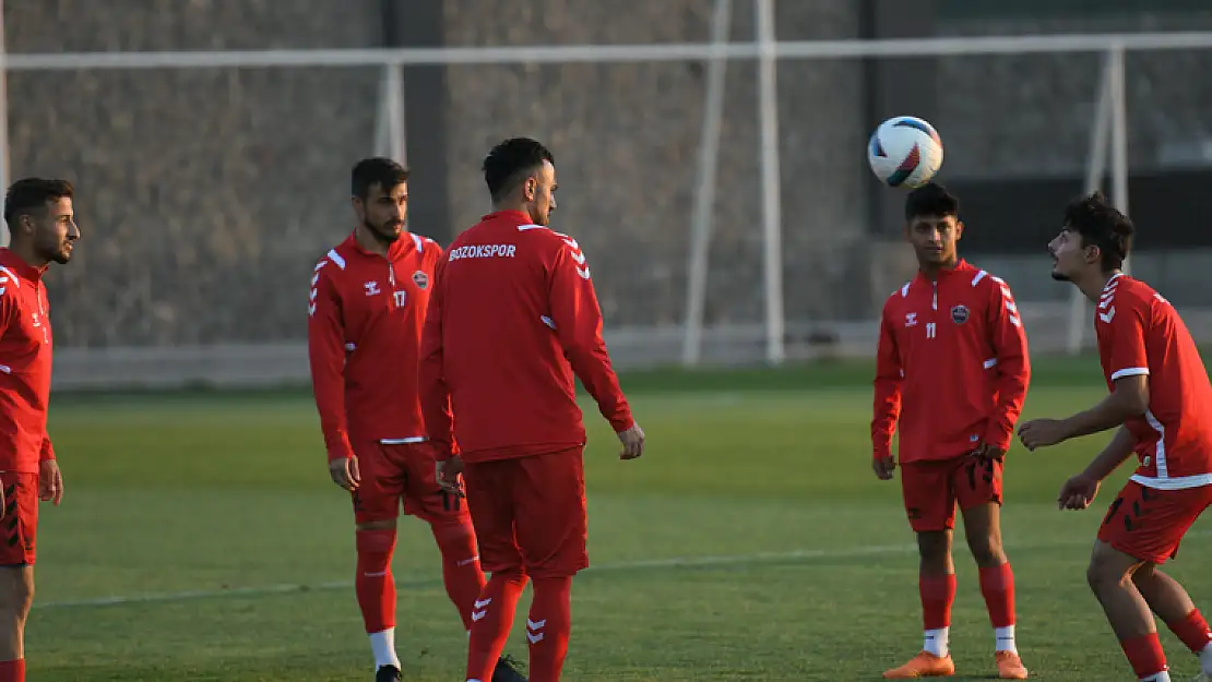 Erciyes'in Muhteşem Atmosferinde Sabah, Akşam Kamp Yapıyorlar