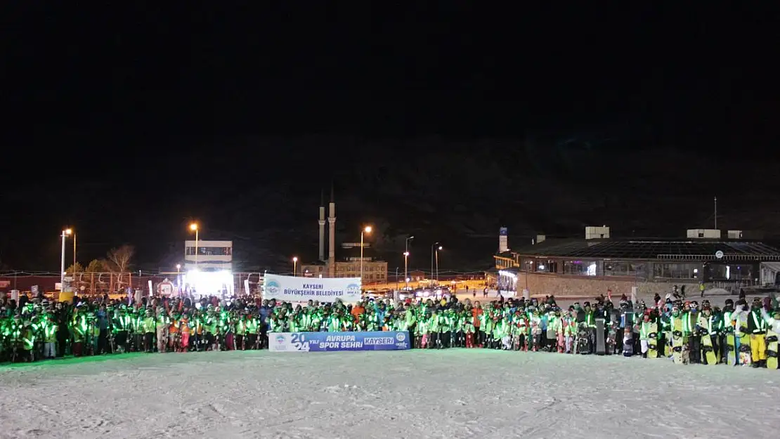 Erciyes'te gece kayağı