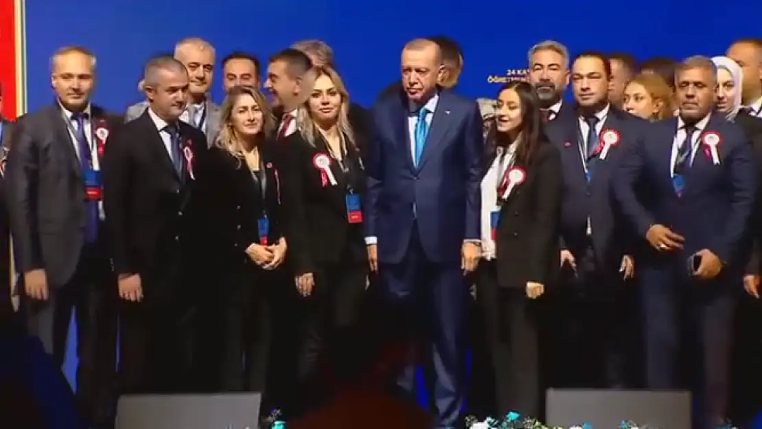 Erdoğan, öğretmen Türedi'yi onurlandırdı