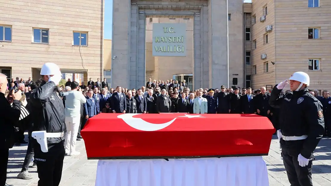 Eski Bakan Sabahattin Çakmakoğlu İçin Cenaze Töreni Düzenlendi