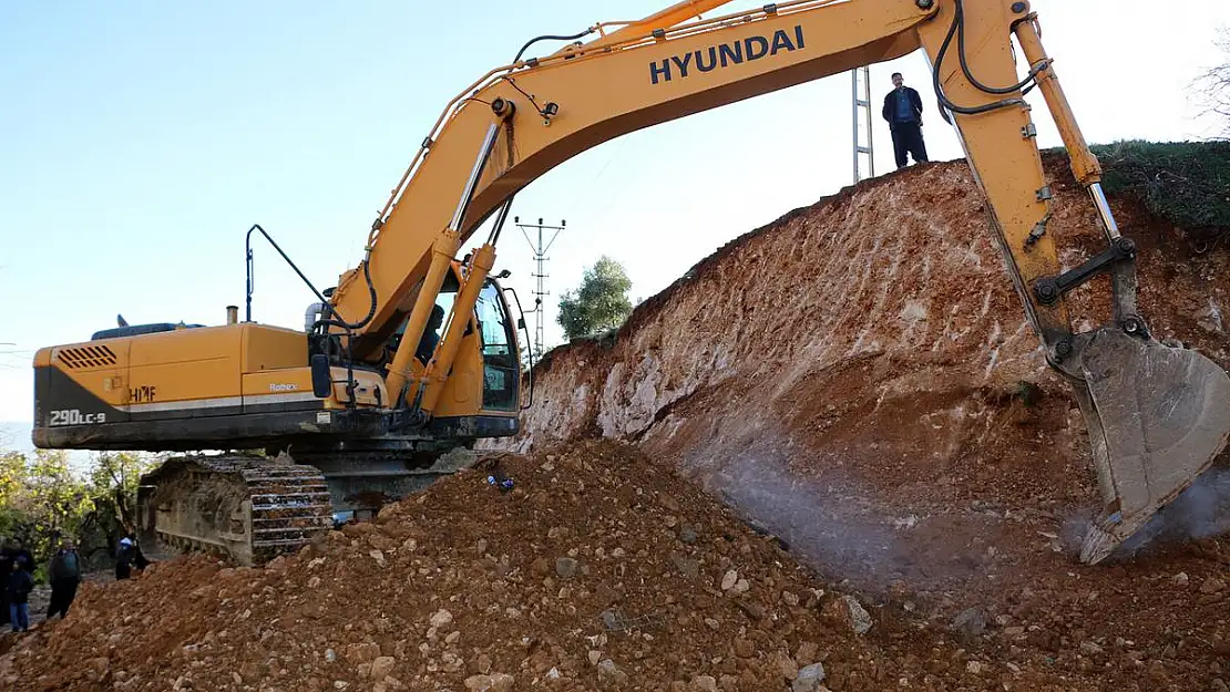 Gafarlı'da Sorunlu Yol Düzeltiliyor