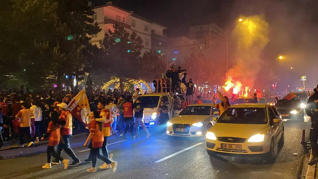 Galatasaray'ın şampiyonluğu Kayseri'de de kutlandı