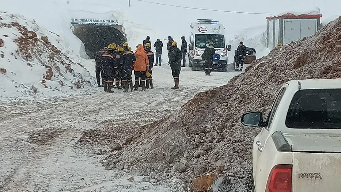 Göçük altında kalan işçi kurtarıldı