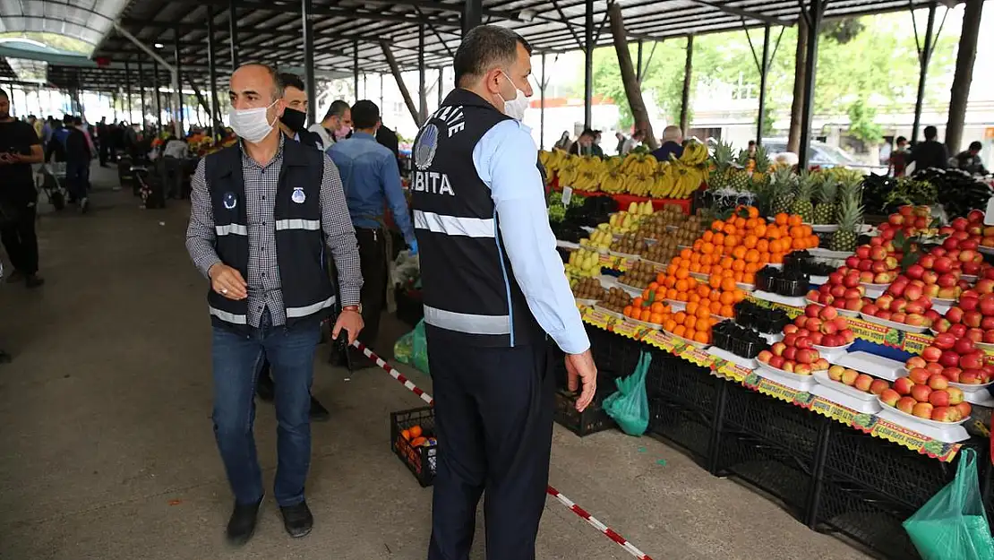 HALİLİYE ZABITASI SEMT PAZARLARINDA TEDBİRLERİ SIKI TUTUYOR