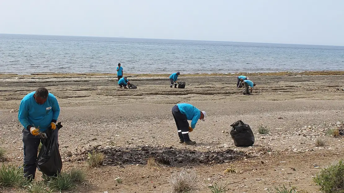 HATAY'DA DENİZ VE SAHİL TEMİZLİĞİ BAŞLADI