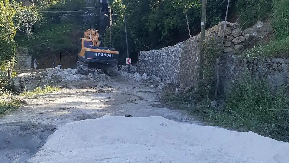 Hatay Yaylacık da taş duvar çalışmaları