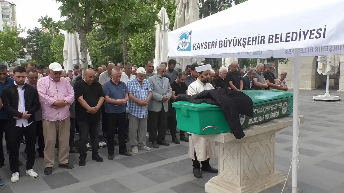 Hayatını kaybeden motosiklet sürücüsü defnedildi