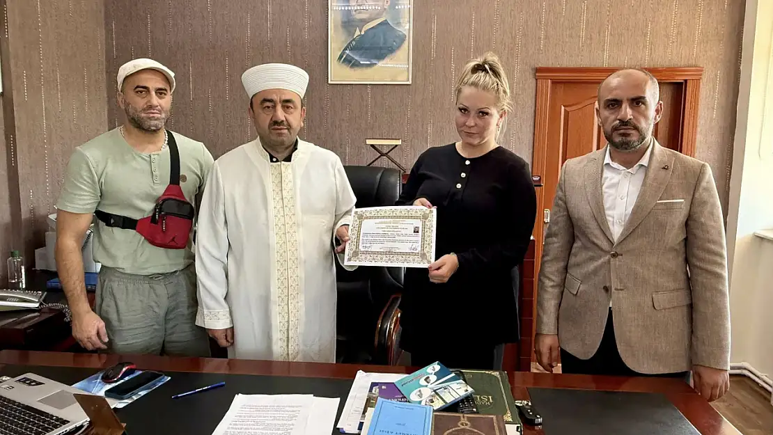 Hırvatistanlı Sabrina müslüman oldu, adını