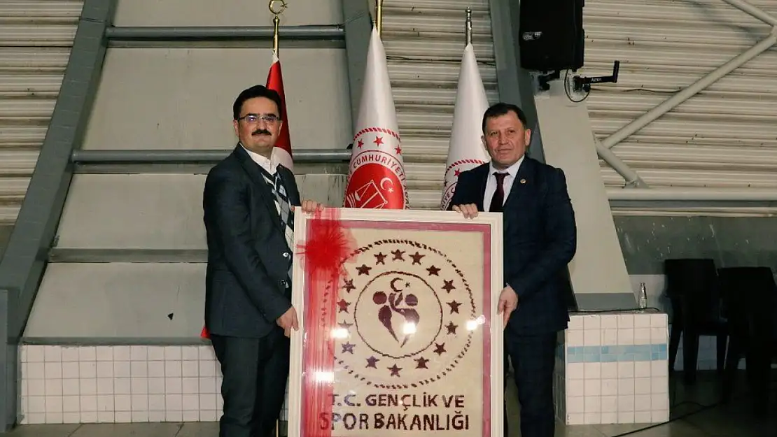 İnfaz ve koruma memurları yüzme yarışları