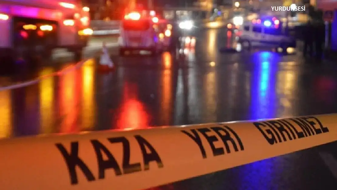 İSTANBUL DA FECİ KAZA 4 ÖLÜ