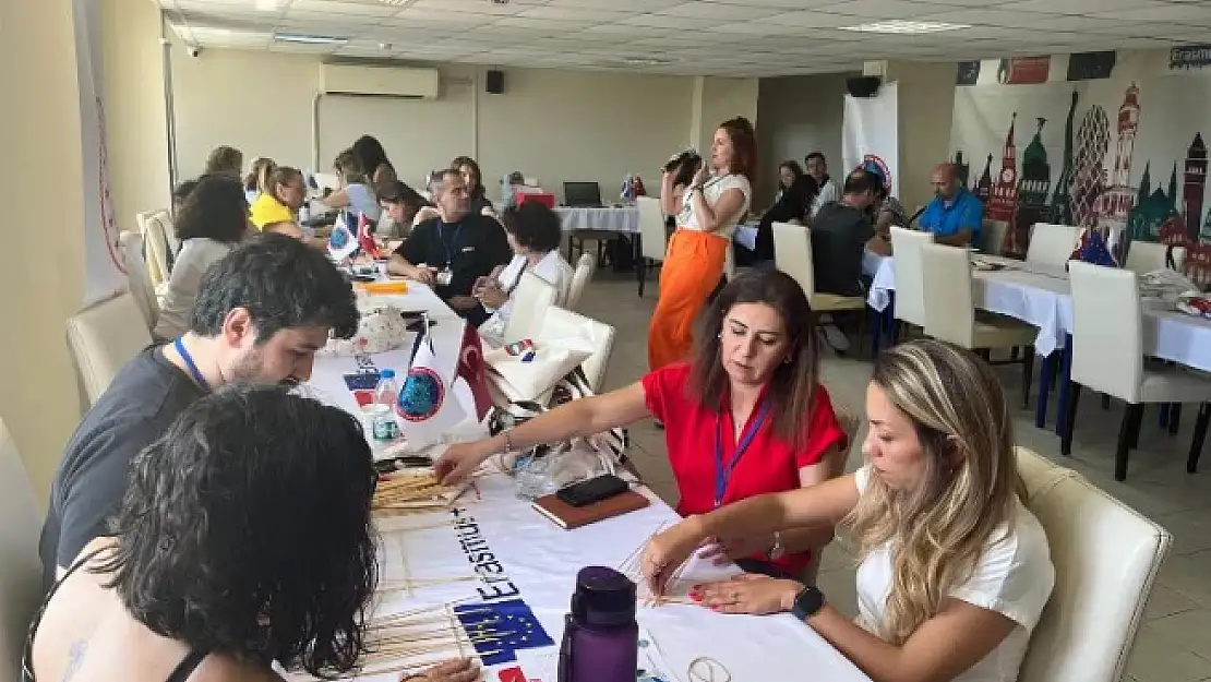 İzmir'de Erasmus+ Akreditasyon çalıştayı