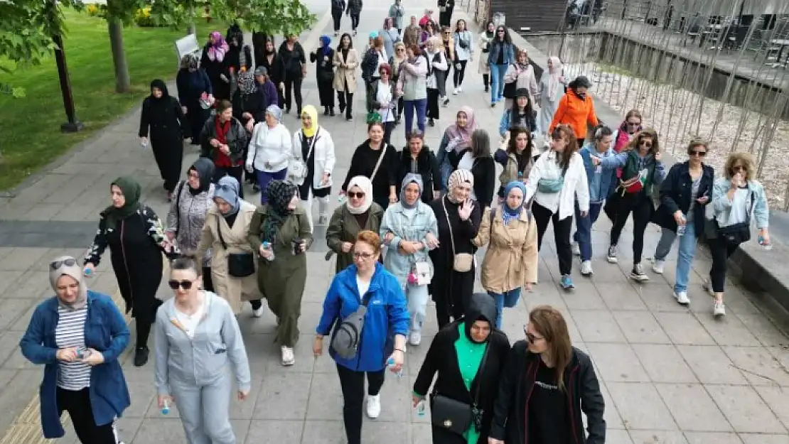 İzmit'te sağlıklı yaşam yürüyüşü