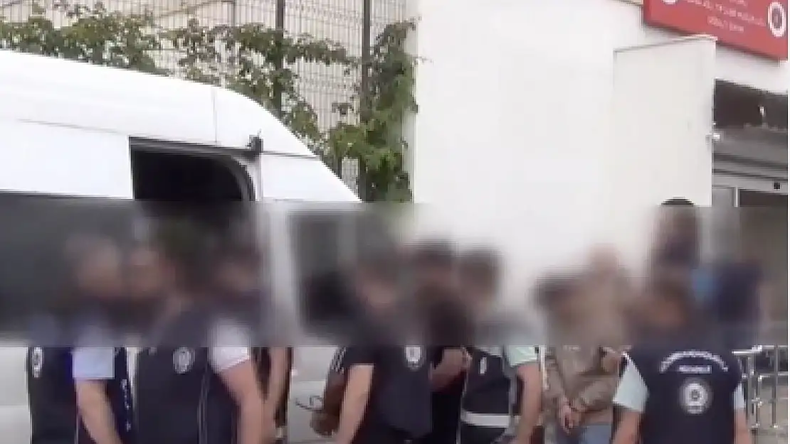 'Kalkan-21' Operasyonunda 12 Göçmen Kaçakçılığı Organizatörü Tutuklandı