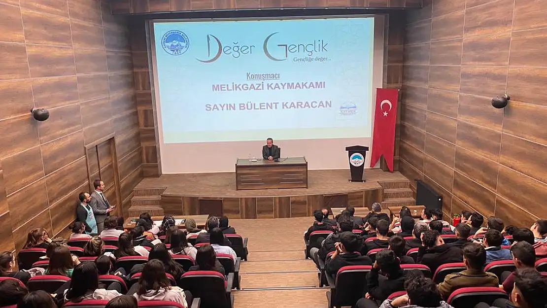 KARACAN  ATÖLYE ÇALIŞMALARINI ÇOK BEĞENDİ