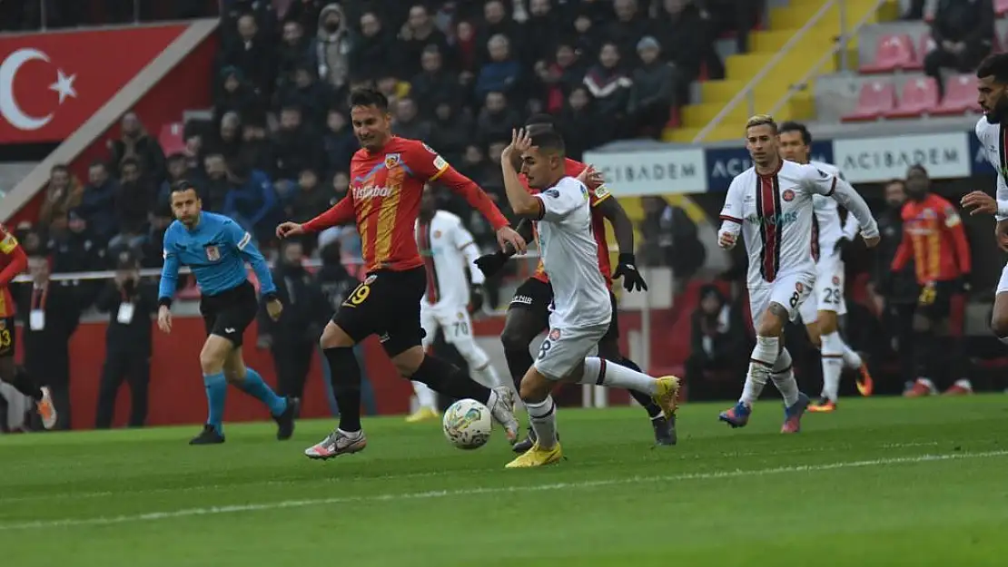 KARAGÜMRÜK DEPLASMANDA KAZANDI 4-2