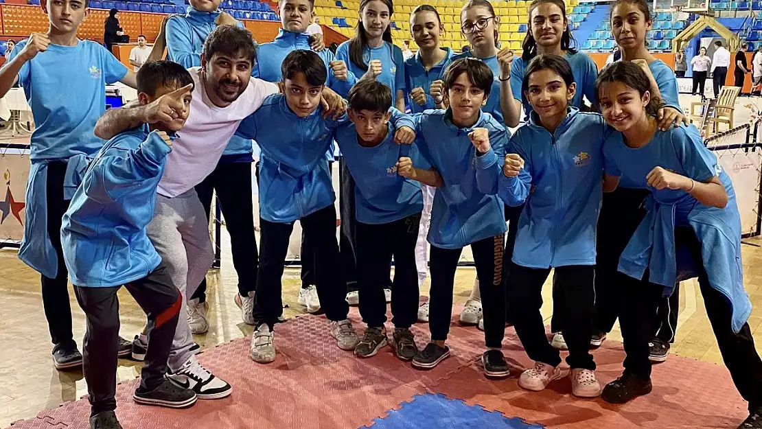 Karatecilerden Kırıkkale'de madalya yağmuru