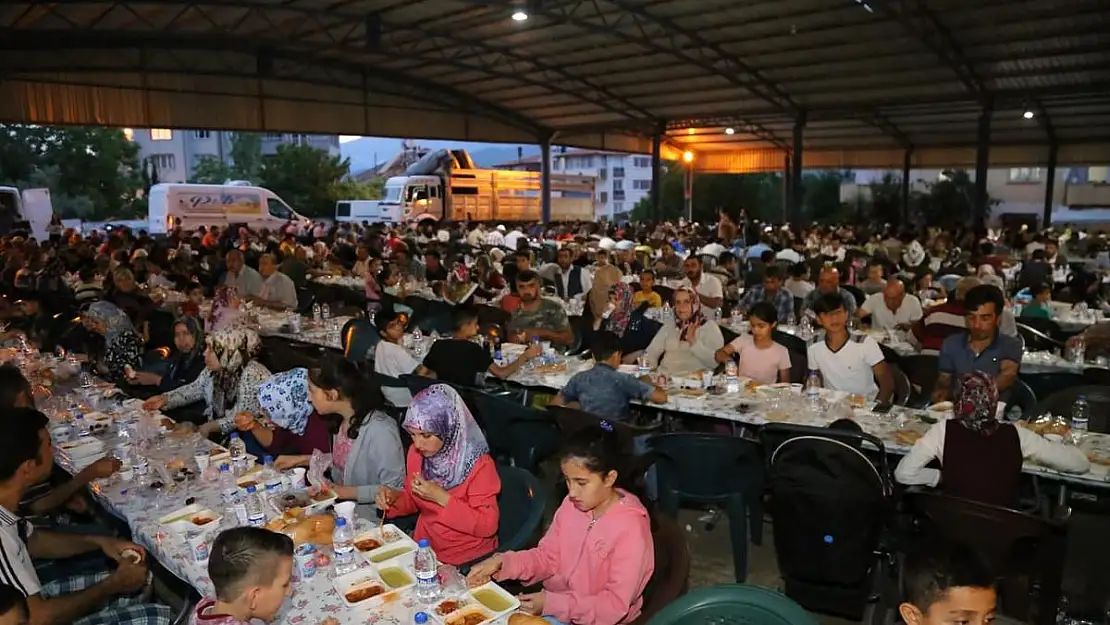 KARDEŞLİK SOFRASI YAYLADAĞI'NDA KURULDU