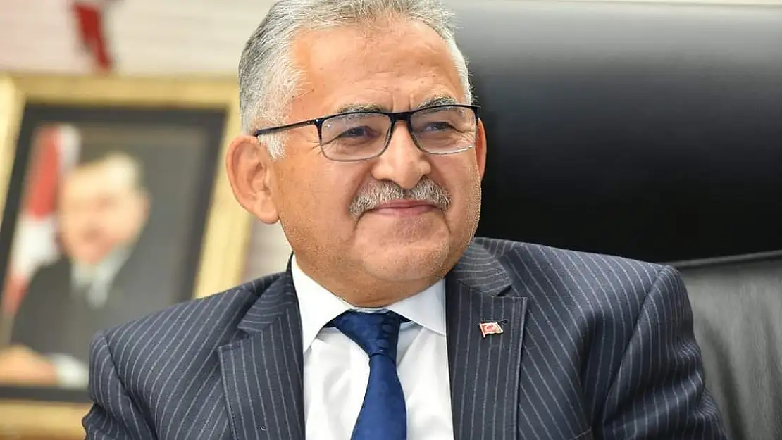 Kayseri'de Memduh Büyükkılıç ile devam