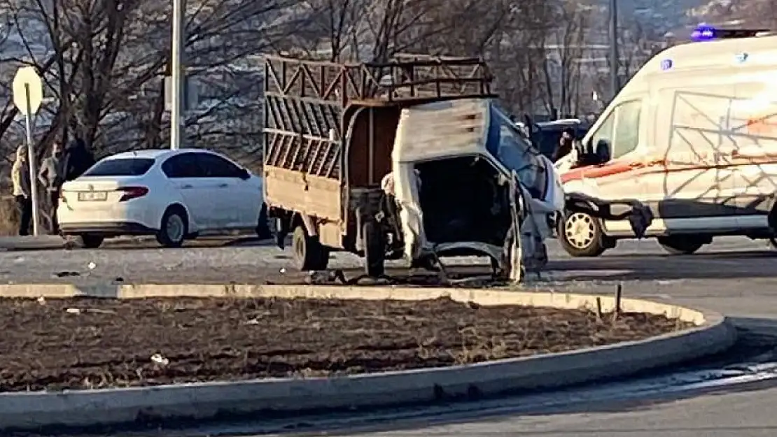 Kayseri'de trafik kazasında 4 kişi yaralandı