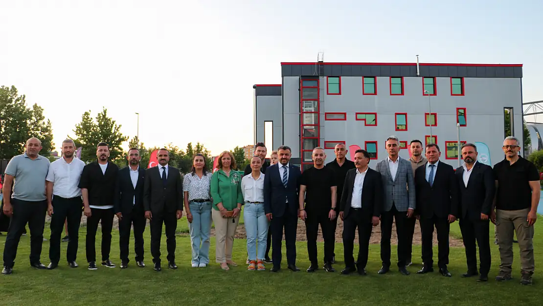 Kayseri'de yaz spor okulları coşkuyla açıldı