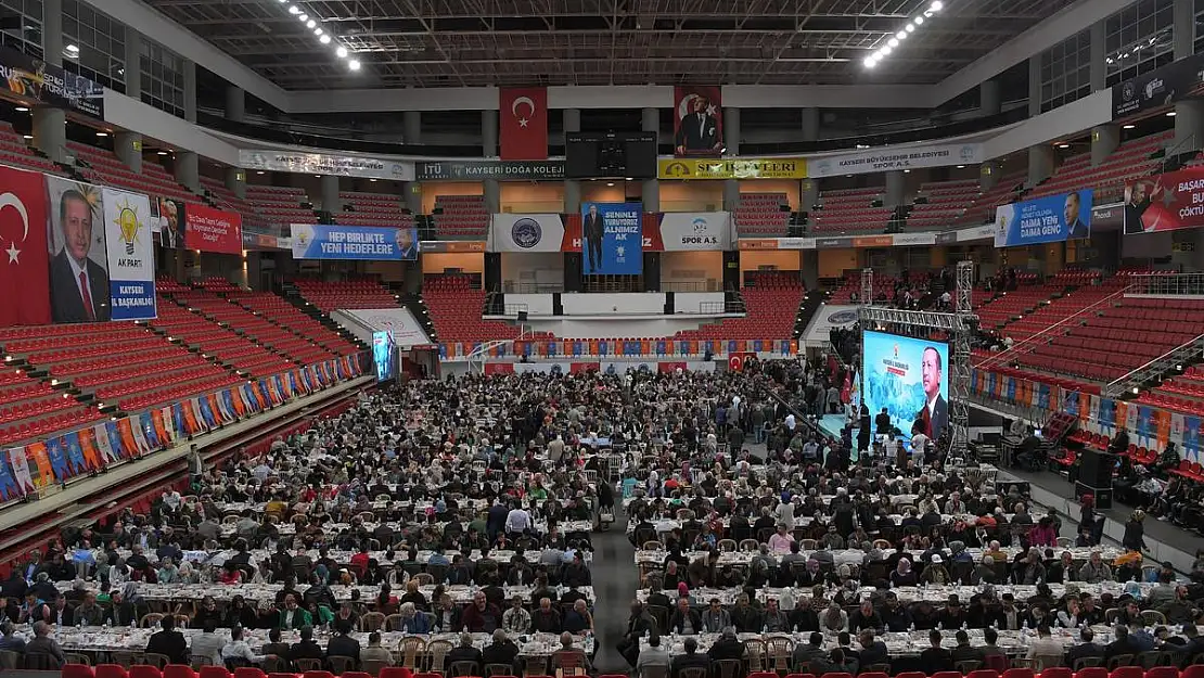 KAYSERİ İL BAŞKANLIĞI TEŞKİLAT İFTARINDA PARTİLİLERLE BAYRAMLAŞTI