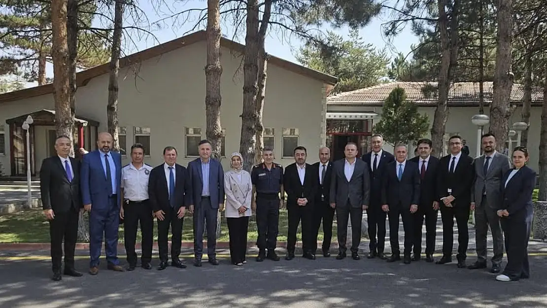 Kayseri İl Jandarma Komutanı Yeşilyurt'a hayırlı olsun ziyareti