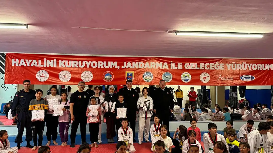 Kayseri İl Jandarma Komutanlığı'ndan ERVA Sporcularına sürpriz