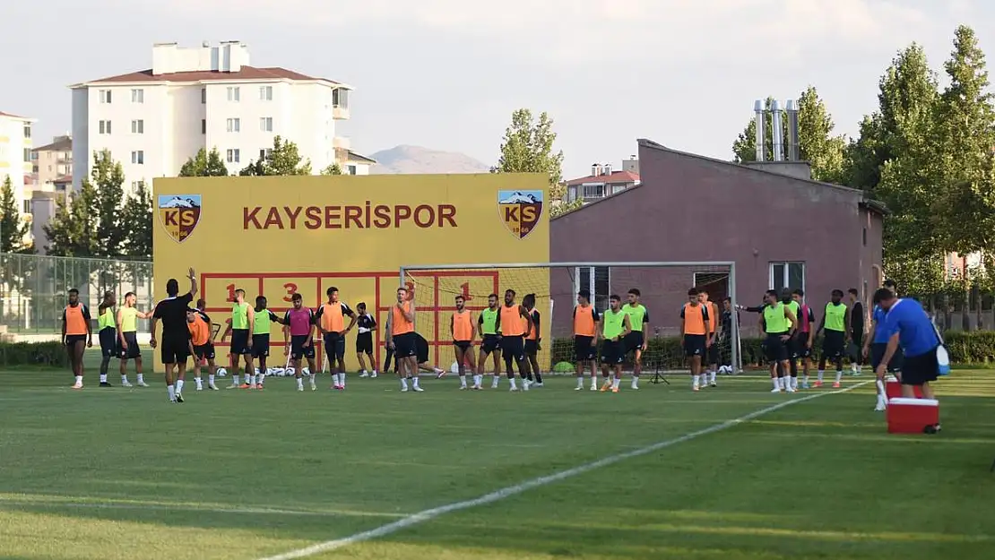 Kayserispor Teknik Direktörü Burak Yılmaz: İyi yoldayız