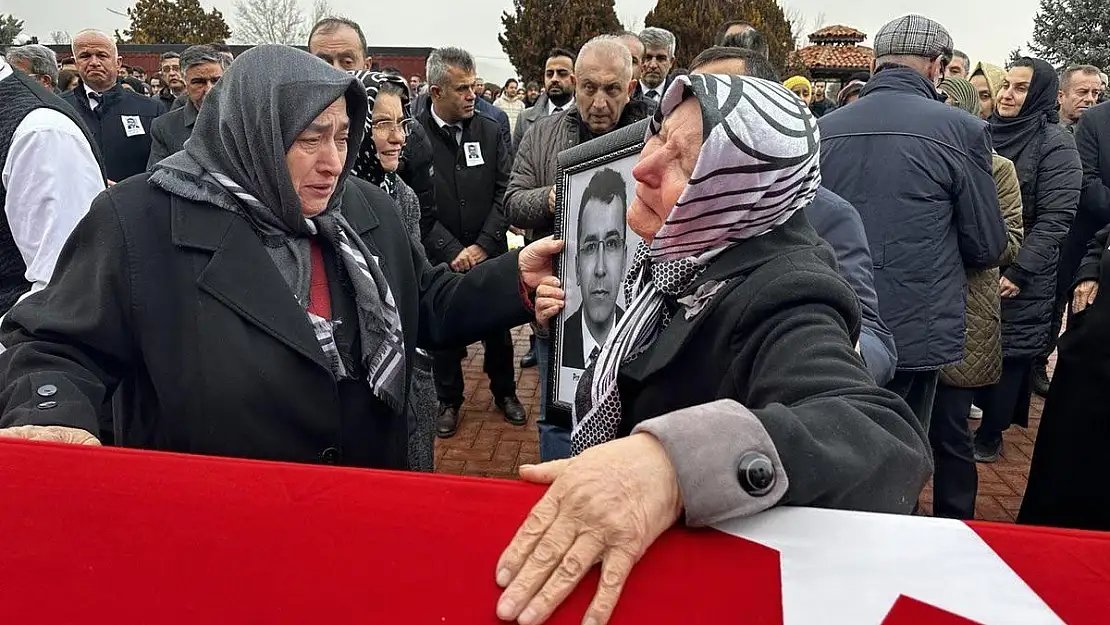 Kazada can veren Profesör  Doktor Hacı Evliyagil defnedildi