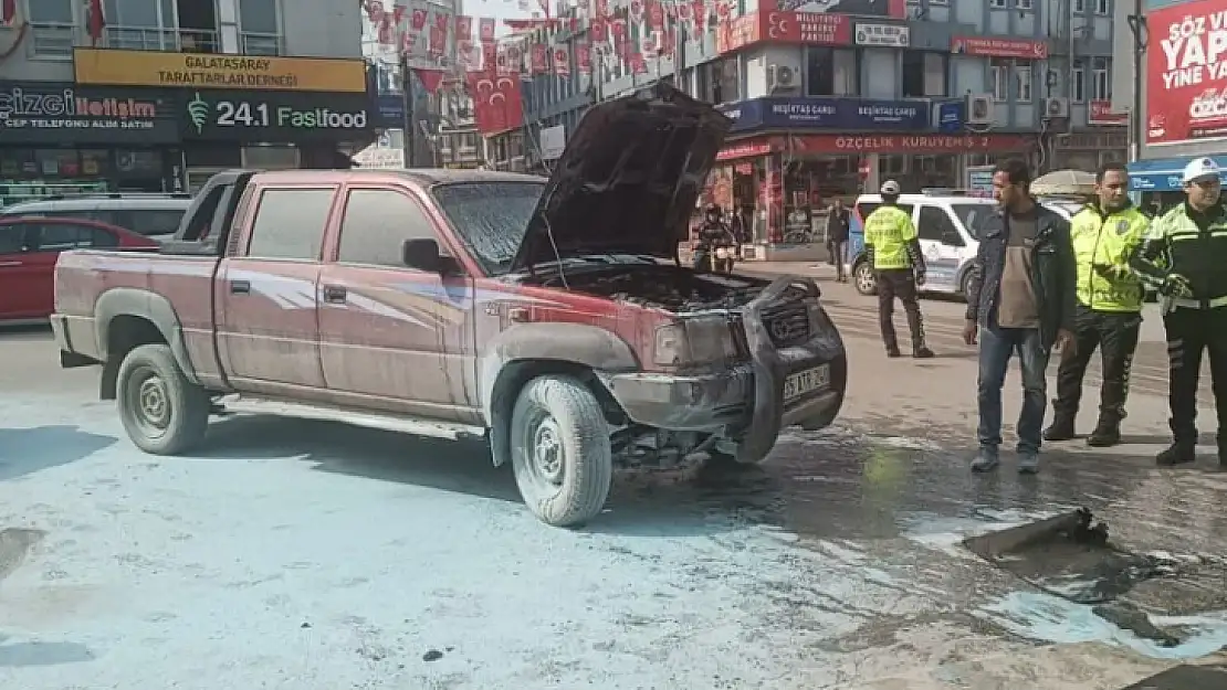 Keşan çarşıda araç yangını