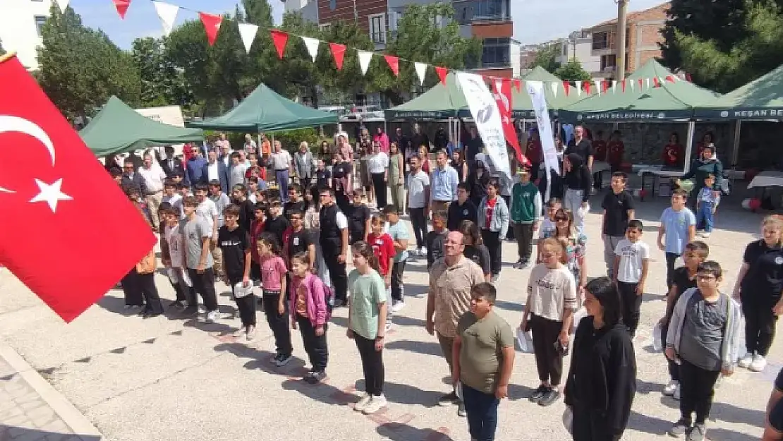 Keşan Cumhuriyet Ortaokulunda Bilim Şenliği ilgi gördü