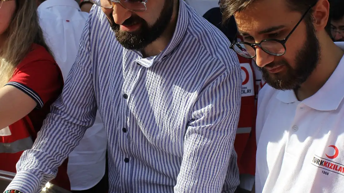 Kızılay, Muharrem ayı dolayısıyla aşure dağıttı