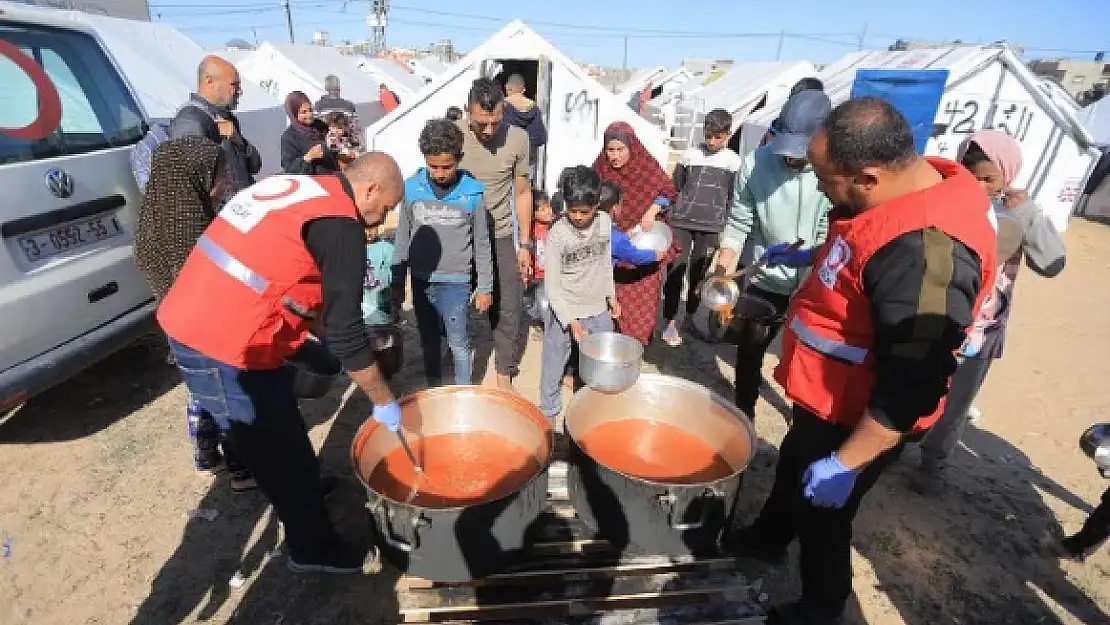 Kızılay'ın 'iyilik gemisi' Mısır'a ulaştı