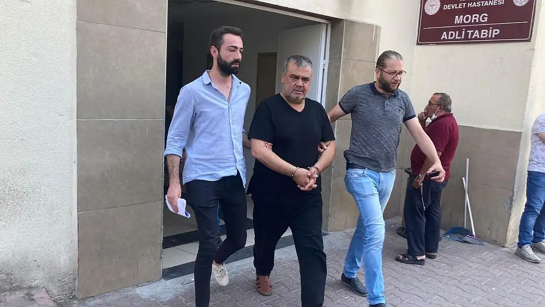 Komşularının evini kurşunlamakla suçlanan Metin Işık'a 4 yıl 22 gün ve oğlu M.I.'ya 42.5 yıl hapis