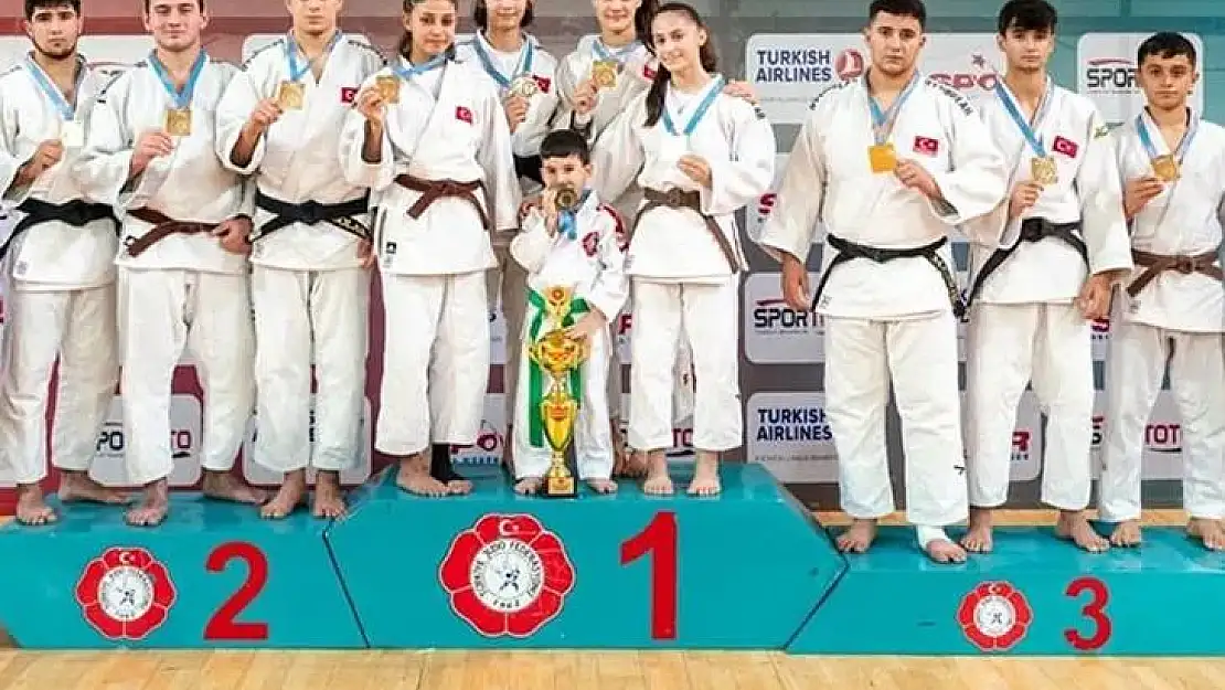 Konya'nın judoda bileği bükülmüyor