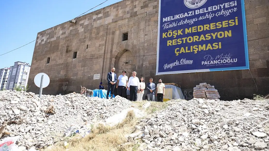 KÖŞK MEDRESE ESKİ CANLI GÜZEL GÜNLERİNE GERİ DÖNECEK