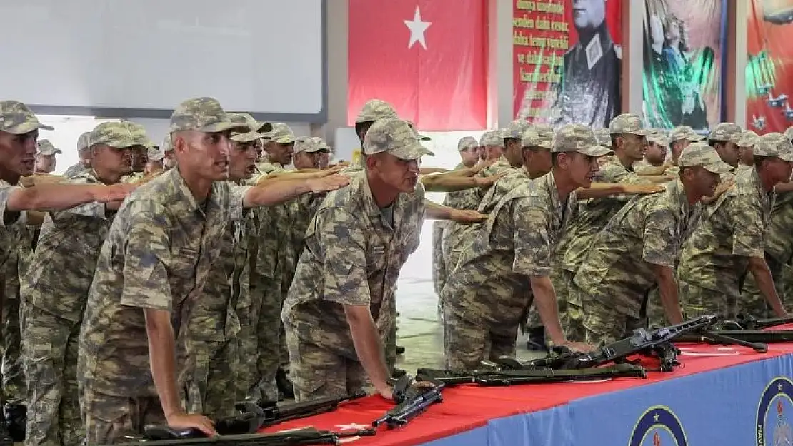 Kütahya'da sözleşmeli erler yemin etti